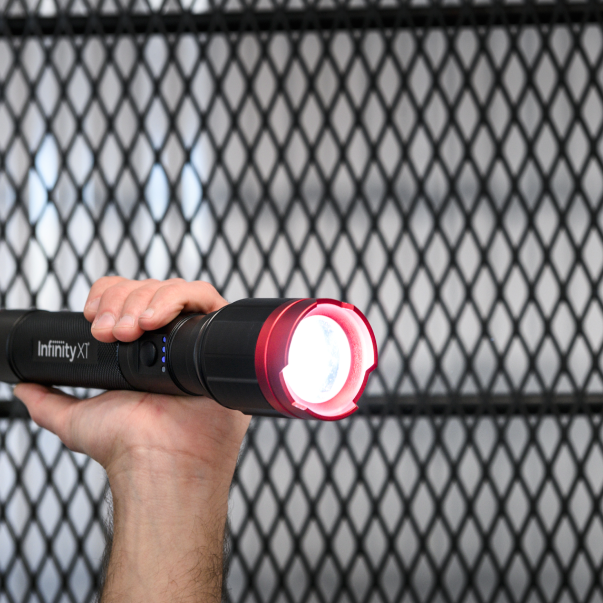 Hybrid Power Flashlight 2500 Lumen